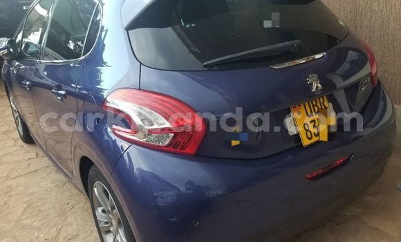 Gura Yakoze Qoros 3 Black Imodoka i Kampala mu Uganda Gura Yakoze Qoros 3 Black Imodoka i Kampala mu Uganda