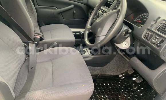 Acheter Occasion Voiture Toyota Probox Blanc à Kampala, Ouganda Acheter Occasion Voiture Toyota Probox Blanc à Kampala, Ouganda