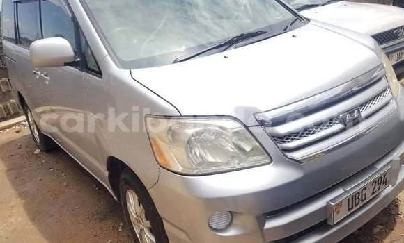 Acheter Occasion Voiture Toyota Noah Autre à Bugembe, Est Acheter Occasion Voiture Toyota Noah Autre à Bugembe, Est