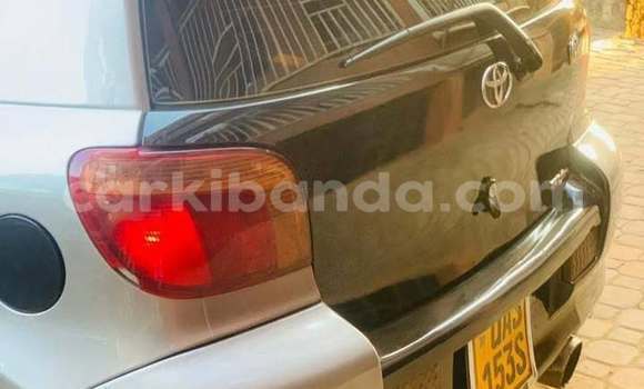 Gura Yakoze Toyota Vitz Other Imodoka i Bugiri mu Eastern Gura Yakoze Toyota Vitz Other Imodoka i Bugiri mu Eastern