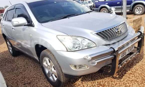Nunua Ilio tumika Toyota Harrier Nyingine Gari ndani ya Bugembe nchini Mashariki