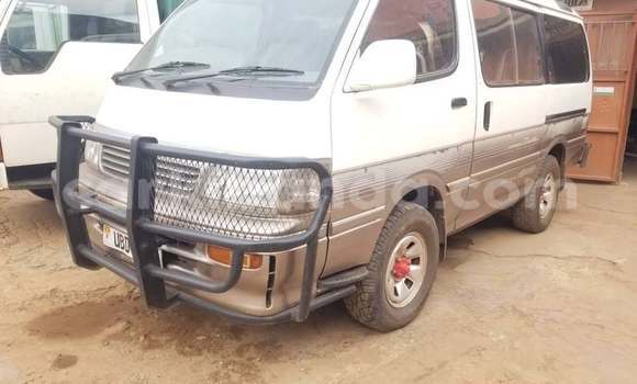 Acheter Occasion Voiture Toyota Hiace Autre à Bugiri, Est Acheter Occasion Voiture Toyota Hiace Autre à Bugiri, Est