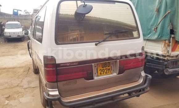 Acheter Occasion Voiture Toyota Hiace Autre à Bugiri, Est Acheter Occasion Voiture Toyota Hiace Autre à Bugiri, Est