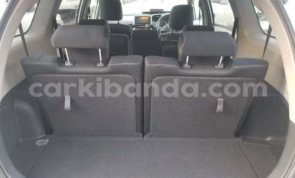 Gura Yakoze Toyota Wish White Imodoka i Busembatia mu Eastern Gura Yakoze Toyota Wish White Imodoka i Busembatia mu Eastern