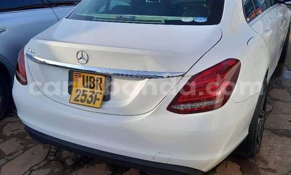 Buy Used Mercedes‒Benz 200 White Car in Kampala in Uganda Buy Used Mercedes‒Benz 200 White Car in Kampala in Uganda
