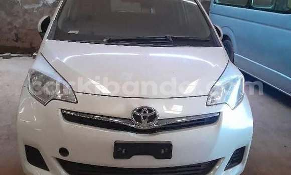 Buy Used Toyota Ractis White Car in Bugembe in Eastern
