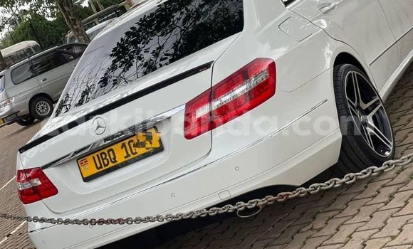 Buy Used Mercedes-Benz C-Classe White Car in Bugiri in Eastern Buy Used Mercedes-Benz C-Classe White Car in Bugiri in Eastern