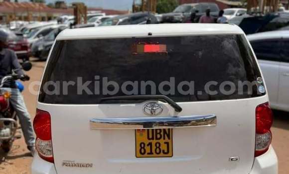 Buy Used Toyota Corolla Rumion White Car in Bugiri in Eastern Buy Used Toyota Corolla Rumion White Car in Bugiri in Eastern
