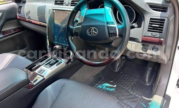 Buy Used Toyota Mark X White Car in Bushenyi in Western Buy Used Toyota Mark X White Car in Bushenyi in Western