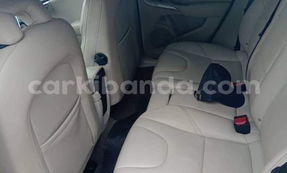Buy Used Volvo 480 White Car in Bugiri in Eastern Buy Used Volvo 480 White Car in Bugiri in Eastern