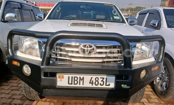 Nunua Ilio tumika Toyota Hiluxe VIGO Nyeupe Gari ndani ya Bugiri nchini Mashariki Nunua Ilio tumika Toyota Hiluxe VIGO Nyeupe Gari ndani ya Bugiri nchini Mashariki
