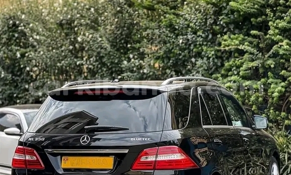 Nunua Ilio tumika Mercedes‒Benz ML–Class Nyeusi Gari ndani ya Hima nchini Magharibi Nunua Ilio tumika Mercedes‒Benz ML–Class Nyeusi Gari ndani ya Hima nchini Magharibi