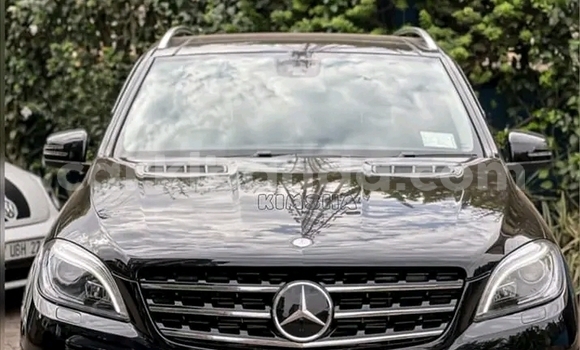 Nunua Ilio tumika Mercedes‒Benz ML–Class Nyeusi Gari ndani ya Hima nchini Magharibi Nunua Ilio tumika Mercedes‒Benz ML–Class Nyeusi Gari ndani ya Hima nchini Magharibi