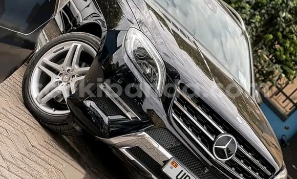 Nunua Ilio tumika Mercedes‒Benz ML–Class Nyeusi Gari ndani ya Hima nchini Magharibi Nunua Ilio tumika Mercedes‒Benz ML–Class Nyeusi Gari ndani ya Hima nchini Magharibi