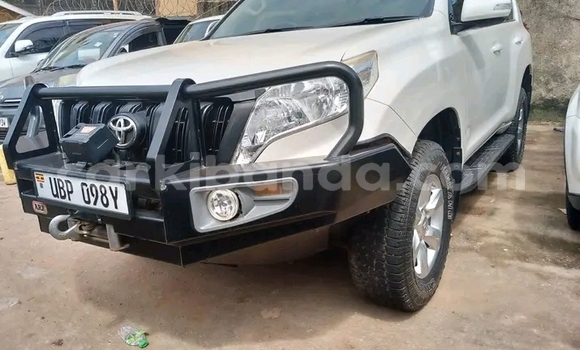 Nunua Ilio tumika Toyota Land Cruiser Prado Nyeupe Gari ndani ya Bugiri nchini Mashariki Nunua Ilio tumika Toyota Land Cruiser Prado Nyeupe Gari ndani ya Bugiri nchini Mashariki