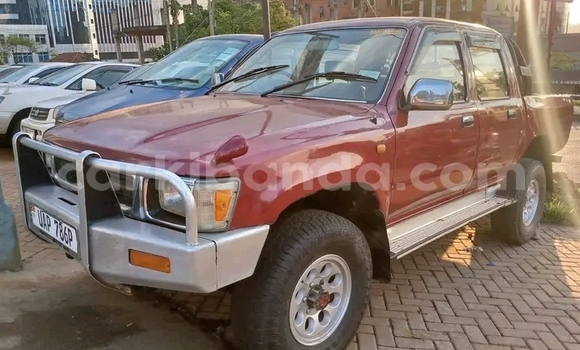 Nunua Ilio tumika Toyota Hilux Nyekundu Gari ndani ya Bugembe nchini Mashariki Nunua Ilio tumika Toyota Hilux Nyekundu Gari ndani ya Bugembe nchini Mashariki