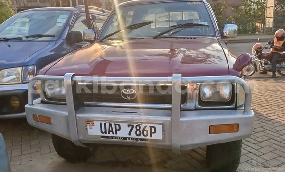 Nunua Ilio tumika Toyota Hilux Nyekundu Gari ndani ya Bugembe nchini Mashariki Nunua Ilio tumika Toyota Hilux Nyekundu Gari ndani ya Bugembe nchini Mashariki