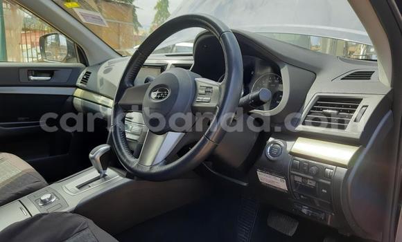 Nunua Imported Subaru Outback Nyeusi Gari ndani ya Kampala nchini Uganda Nunua Imported Subaru Outback Nyeusi Gari ndani ya Kampala nchini Uganda