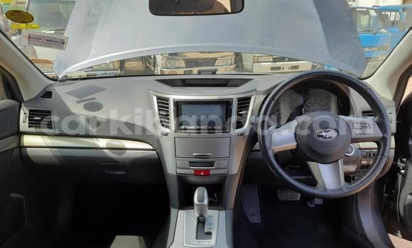 Nunua Imported Subaru Outback Nyeusi Gari ndani ya Kampala nchini Uganda Nunua Imported Subaru Outback Nyeusi Gari ndani ya Kampala nchini Uganda
