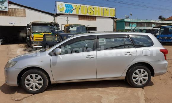 Nunua Imported Toyota Fielder Fedha Gari ndani ya Kampala nchini Uganda Nunua Imported Toyota Fielder Fedha Gari ndani ya Kampala nchini Uganda