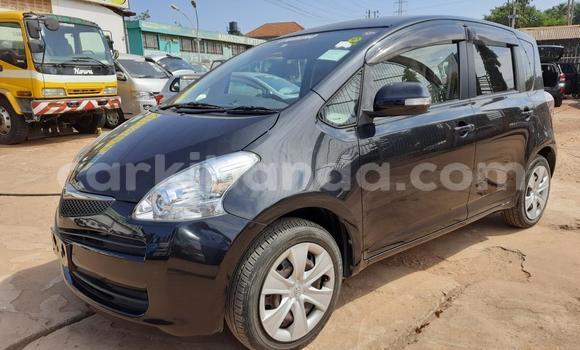 Nunua Imported Toyota Ractis Nyeusi Gari ndani ya Kampala nchini Uganda Nunua Imported Toyota Ractis Nyeusi Gari ndani ya Kampala nchini Uganda