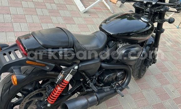 Nunua Ilio tumika Harley Davidson Street Nyeusi Bike ndani ya Kampala nchini Uganda Nunua Ilio tumika Harley Davidson Street Nyeusi Bike ndani ya Kampala nchini Uganda