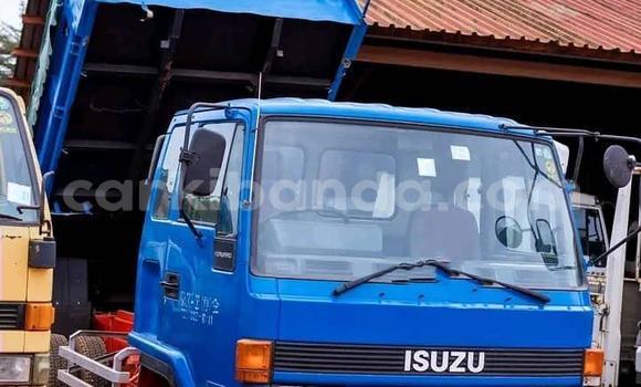 Gura Yakoze Isuzu FTR 850 Blue Ikamyo i Kampala mu Uganda Gura Yakoze Isuzu FTR 850 Blue Ikamyo i Kampala mu Uganda