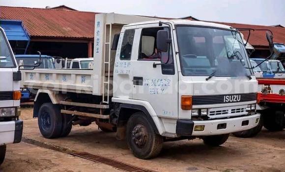 Buy Used Isuzu Bighorn White Truck in Kampala in Uganda Buy Used Isuzu Bighorn White Truck in Kampala in Uganda