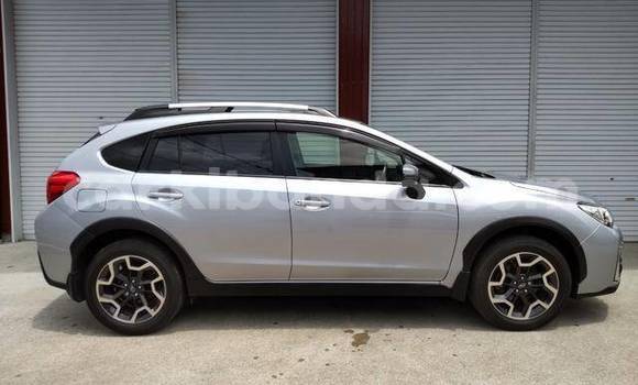 Nunua Ilio tumika Subaru XV Fedha Gari ndani ya Kampala nchini Uganda Nunua Ilio tumika Subaru XV Fedha Gari ndani ya Kampala nchini Uganda