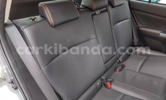 Nunua Ilio tumika Subaru XV Fedha Gari ndani ya Kampala nchini Uganda Nunua Ilio tumika Subaru XV Fedha Gari ndani ya Kampala nchini Uganda