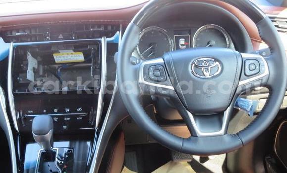 Nunua Ilio tumika Toyota Harrier Nyeupe Gari ndani ya Kampala nchini Uganda Nunua Ilio tumika Toyota Harrier Nyeupe Gari ndani ya Kampala nchini Uganda