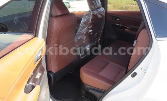 Nunua Ilio tumika Toyota Harrier Nyeupe Gari ndani ya Kampala nchini Uganda Nunua Ilio tumika Toyota Harrier Nyeupe Gari ndani ya Kampala nchini Uganda