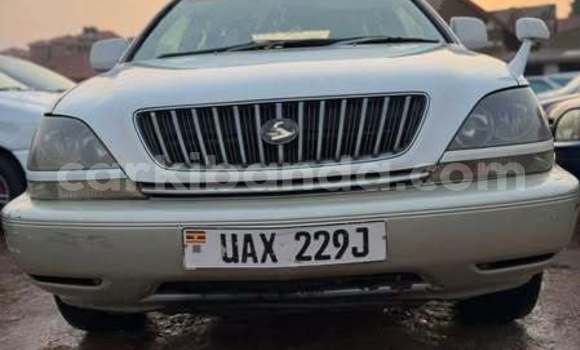 Acheter Occasion Voiture Toyota Harrier Autre à Kampala, Ouganda