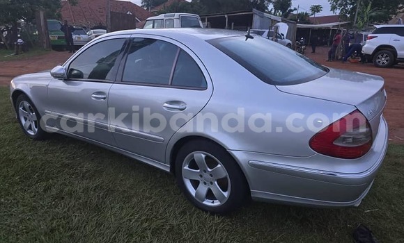 Gura Yakoze Mercedes‒Benz E–Class Other Imodoka i Kampala mu Uganda Gura Yakoze Mercedes‒Benz E–Class Other Imodoka i Kampala mu Uganda