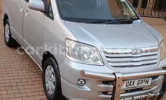 Acheter Occasion Voiture Toyota Noah Autre à Kampala, Ouganda