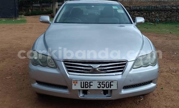 Nunua Ilio tumika Toyota Mark X Nyingine Gari ndani ya Kampala nchini Uganda