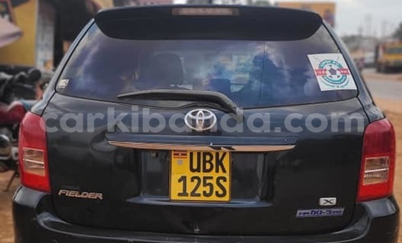 Gura Yakoze Toyota Fielder Black Imodoka i Kampala mu Uganda Gura Yakoze Toyota Fielder Black Imodoka i Kampala mu Uganda