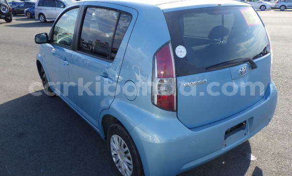 Acheter Neuf Voiture Toyota Passo Bleu à Kampala, Ouganda Acheter Neuf Voiture Toyota Passo Bleu à Kampala, Ouganda