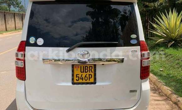 Buy Used Toyota Noah White Car in Busembatia in Eastern Buy Used Toyota Noah White Car in Busembatia in Eastern