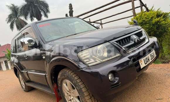 Buy Used Mitsubishi Pajero Black Car in Bundibugyo in Western Buy Used Mitsubishi Pajero Black Car in Bundibugyo in Western