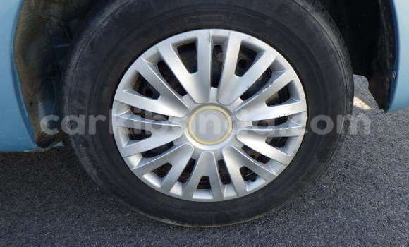 Acheter Neuf Voiture Toyota Passo Bleu à Kampala, Ouganda Acheter Neuf Voiture Toyota Passo Bleu à Kampala, Ouganda