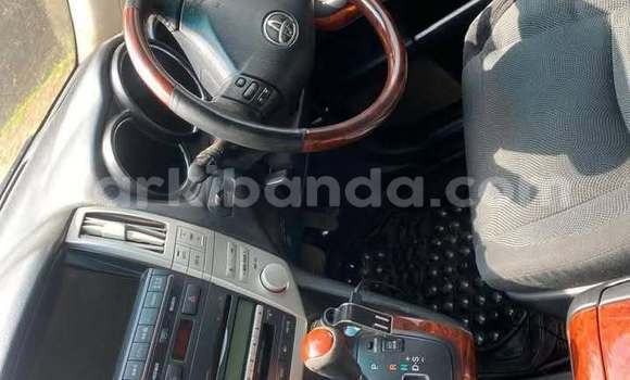 Acheter Occasion Voiture Toyota Harrier Noir à Jinja–Kawempe, Central Acheter Occasion Voiture Toyota Harrier Noir à Jinja–Kawempe, Central