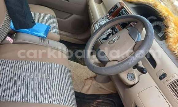 Acheter Occasion Voiture Toyota Raum Autre à Kampala, Ouganda Acheter Occasion Voiture Toyota Raum Autre à Kampala, Ouganda