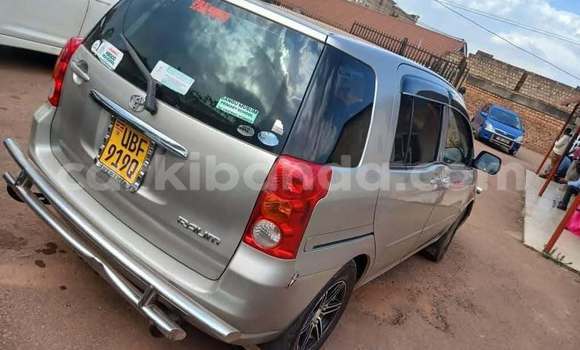 Acheter Occasion Voiture Toyota Raum Autre à Kampala, Ouganda Acheter Occasion Voiture Toyota Raum Autre à Kampala, Ouganda