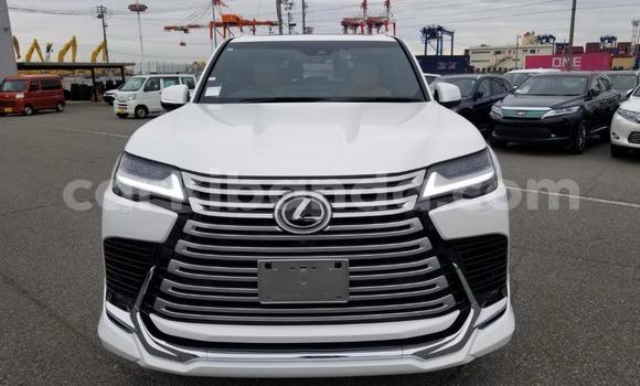 Acheter Neuf Voiture Lexus LX Blanc à Kampala, Ouganda