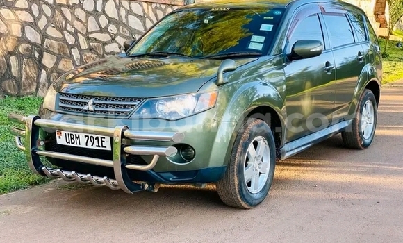 Acheter Occasion Voiture Mitsubishi Outlander Noir à Bugiri, Est Acheter Occasion Voiture Mitsubishi Outlander Noir à Bugiri, Est