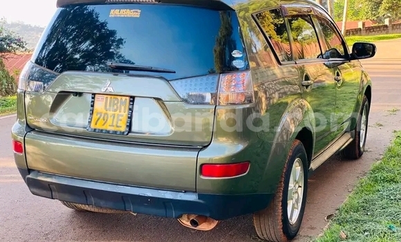 Acheter Occasion Voiture Mitsubishi Outlander Noir à Bugiri, Est Acheter Occasion Voiture Mitsubishi Outlander Noir à Bugiri, Est