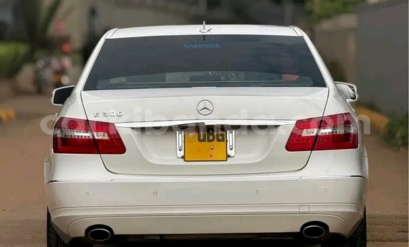 Acheter Occasion Voiture Mercedes‒Benz 600 Blanc à Bundibugyo, Occidental Acheter Occasion Voiture Mercedes‒Benz 600 Blanc à Bundibugyo, Occidental