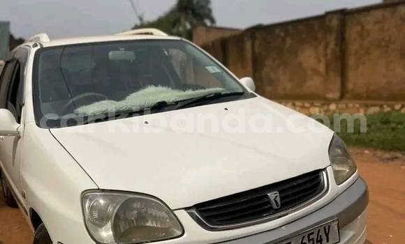 Acheter Occasion Voiture Toyota Raum Blanc à Hima, Occidental Acheter Occasion Voiture Toyota Raum Blanc à Hima, Occidental