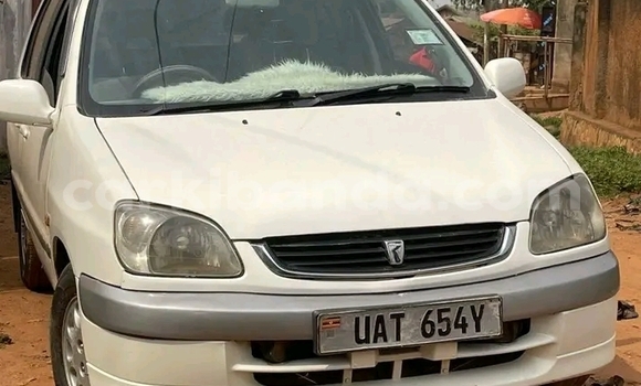 Acheter Occasion Voiture Toyota Raum Blanc à Hima, Occidental Acheter Occasion Voiture Toyota Raum Blanc à Hima, Occidental